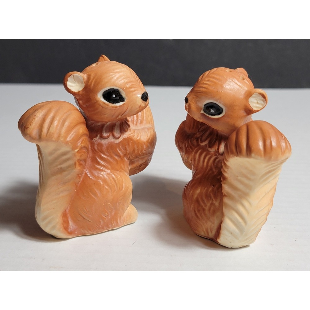 Vintage Red Squirrels with Acorn Salt & Pepper Shakers Ceramic Japan Set Of 2